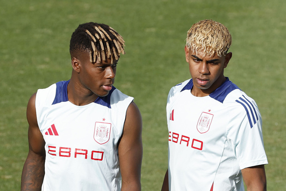 灰熊106-105极限逆转马刺，斯宾塞连中关键球得21+7+8，文班空砍30分