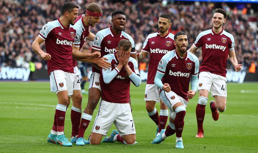 湖人112-124国王遭4坏消息！艾顿仍低迷，配角起伏大，攻守全崩！