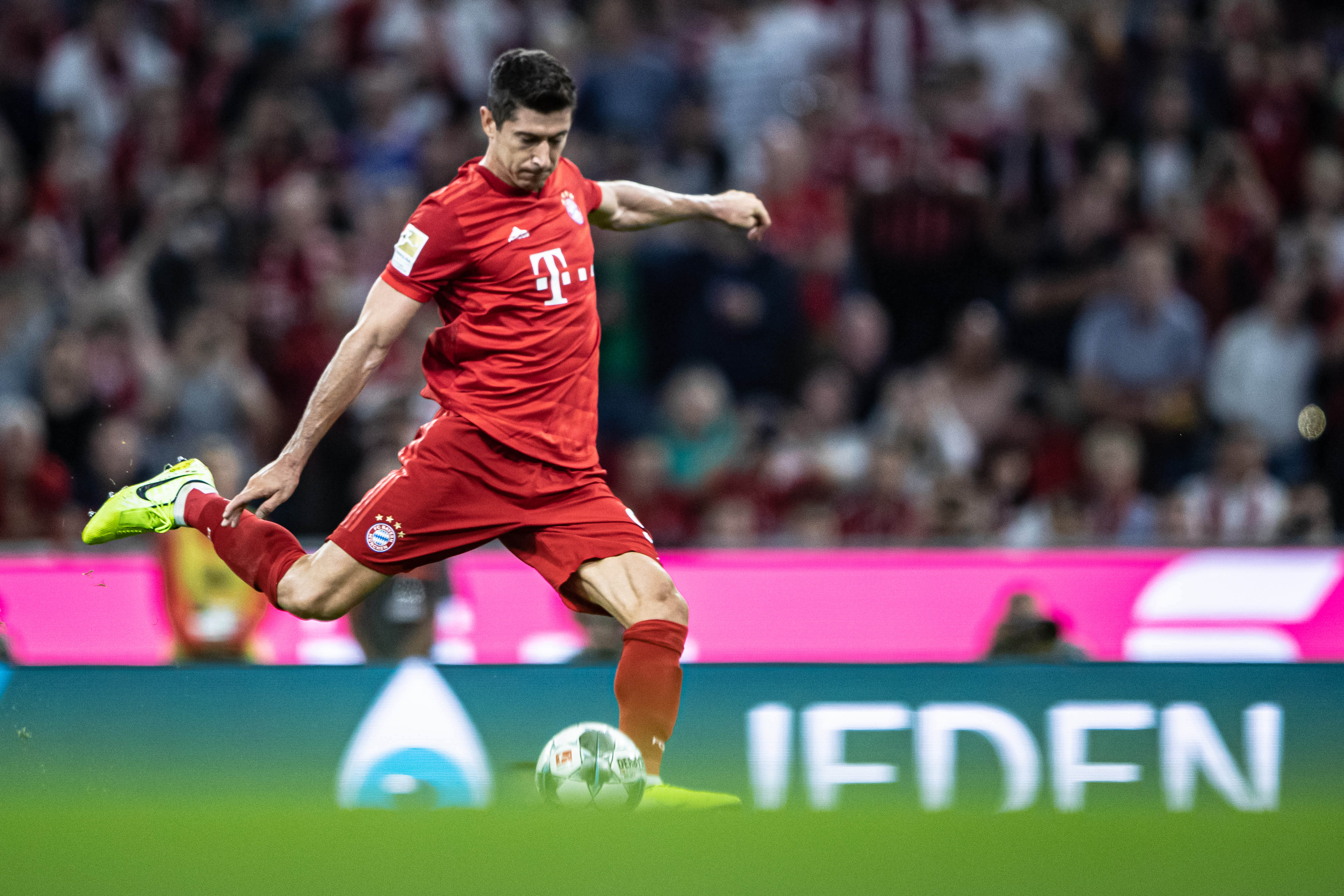 《漫威争锋》两款全新制服上线 2026年赛程公开